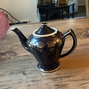 Vintage Hall Teapot